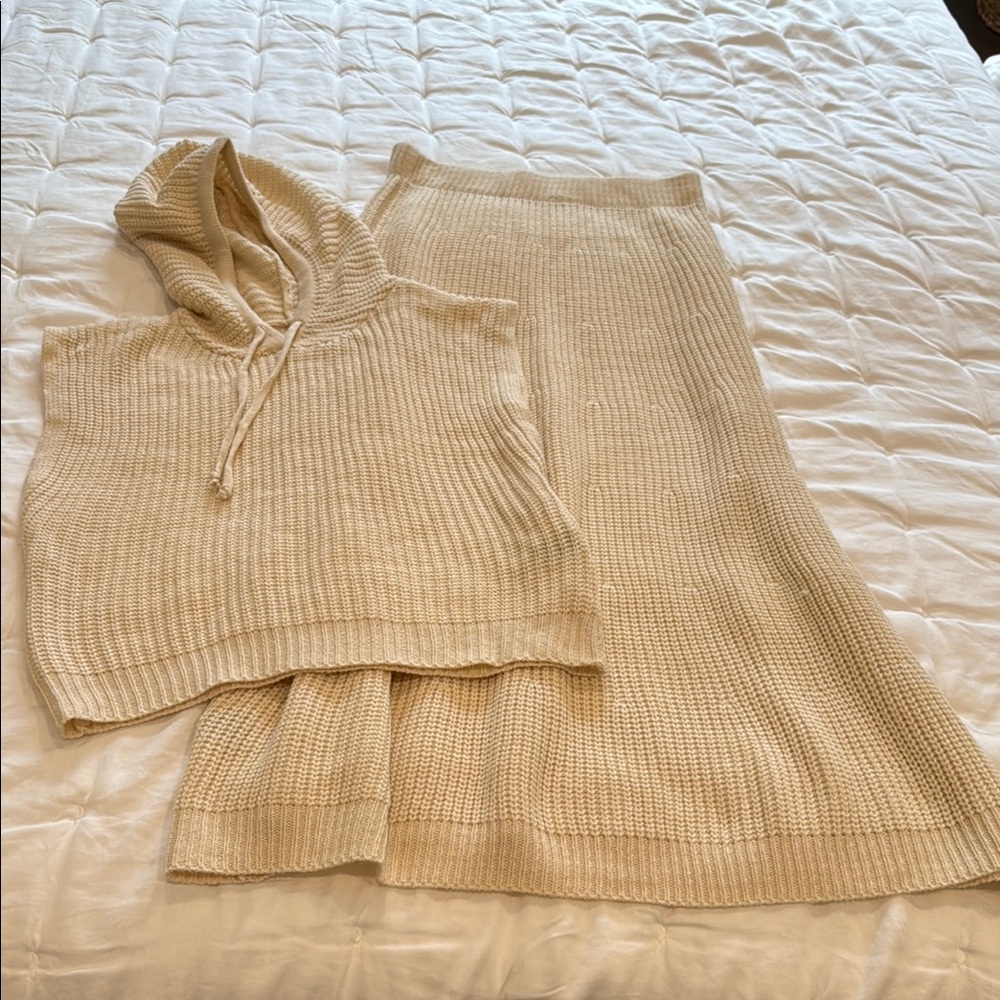 Two piece set SHEIN SIZE M good condition - Picture 2 of 7